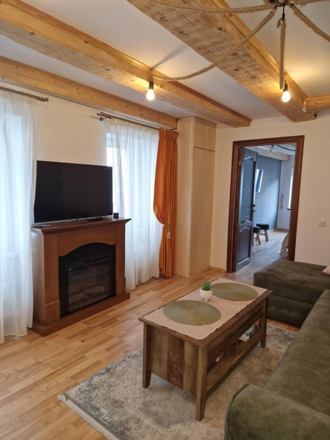 Evelyn'S Place Apartment Брашов Екстериор снимка